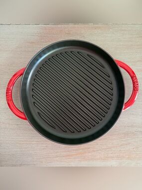 Staub Pure 26cm 10" Round Enameled Cast Iron Grill Pan Cherry RED